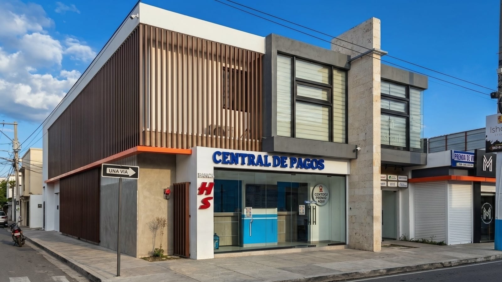 Fachada de Plaza Milorocks, sede registrada de factura.com.do en Av. Independencia 153, San Pedro de Macorís.